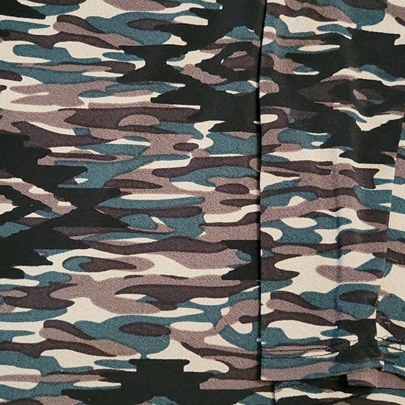 Lularoe size 2xl - Picture 2 of 3
